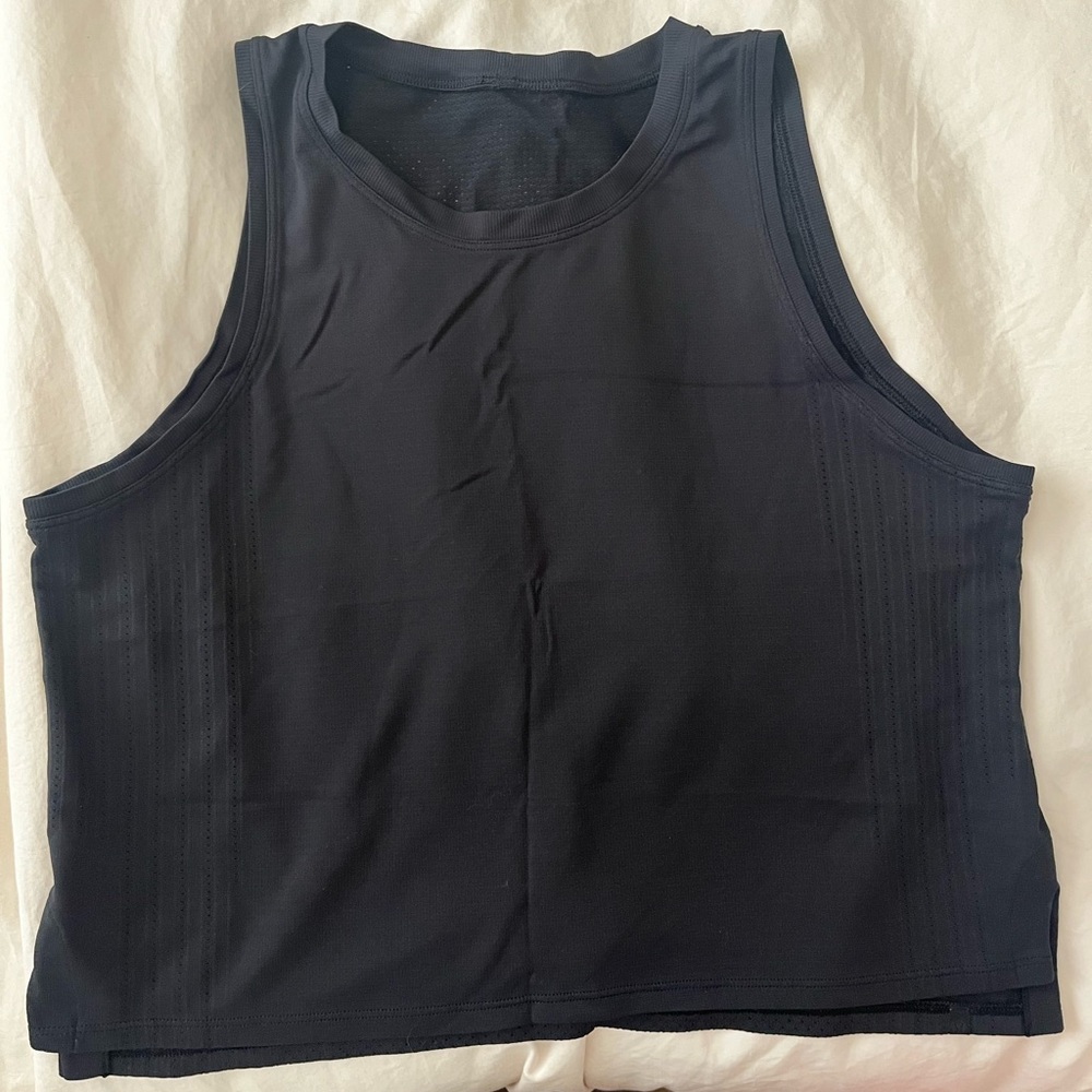 Lululemon boxy mesh muscle tank